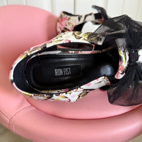 Iron Fist Low Heel Cutout Shoes with Cute Black Bow - Picture 5 of 11